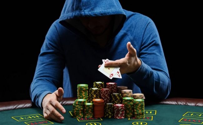 Tip-c.-2-Nebudte-prvym-hracom-ktory-limpuje-Ako-hrat-poker.jpg