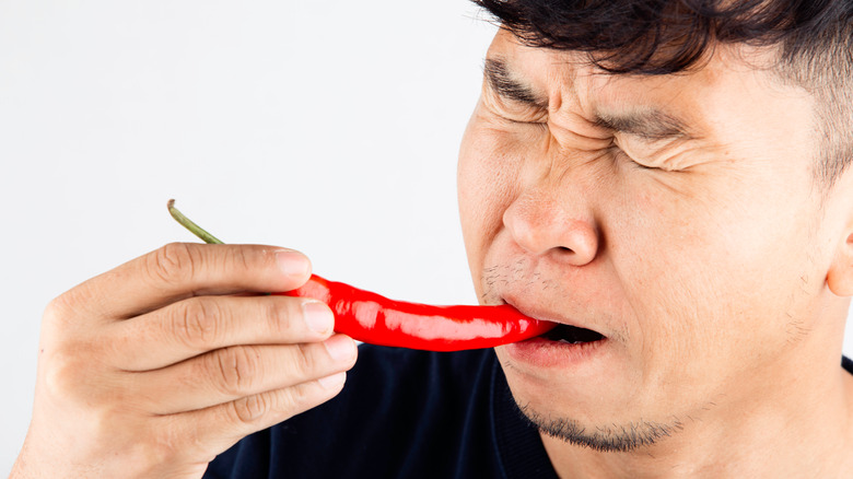 here-s-what-happens-to-your-body-when-you-eat-super-hot-peppers